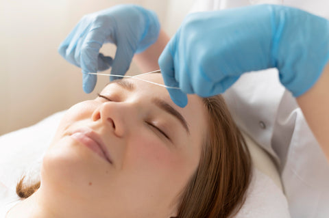 Épilation des sourcils